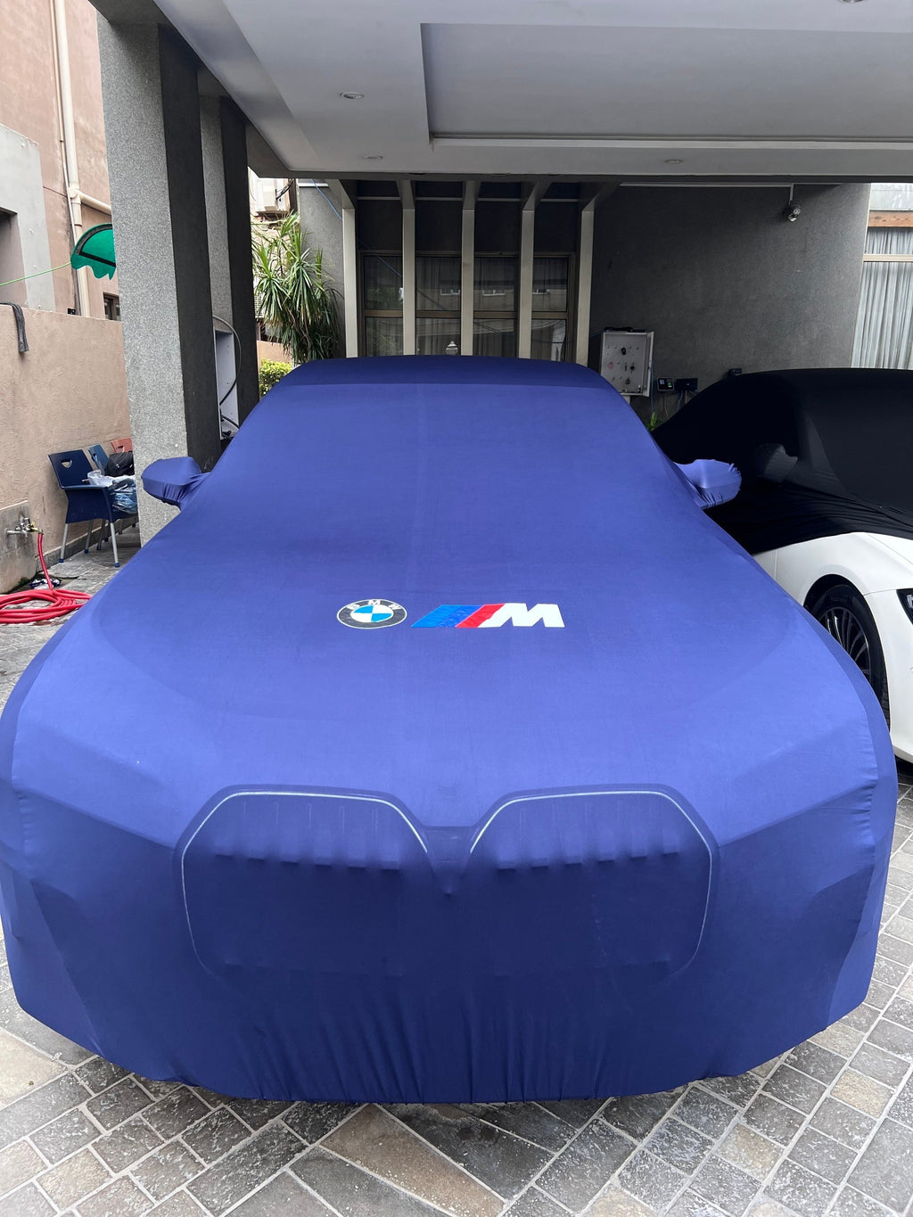 BMW i7 Top Cover