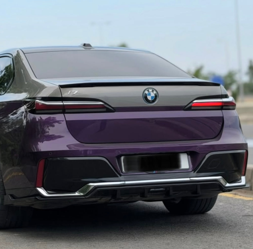 BMW i7 Diffuser Extender