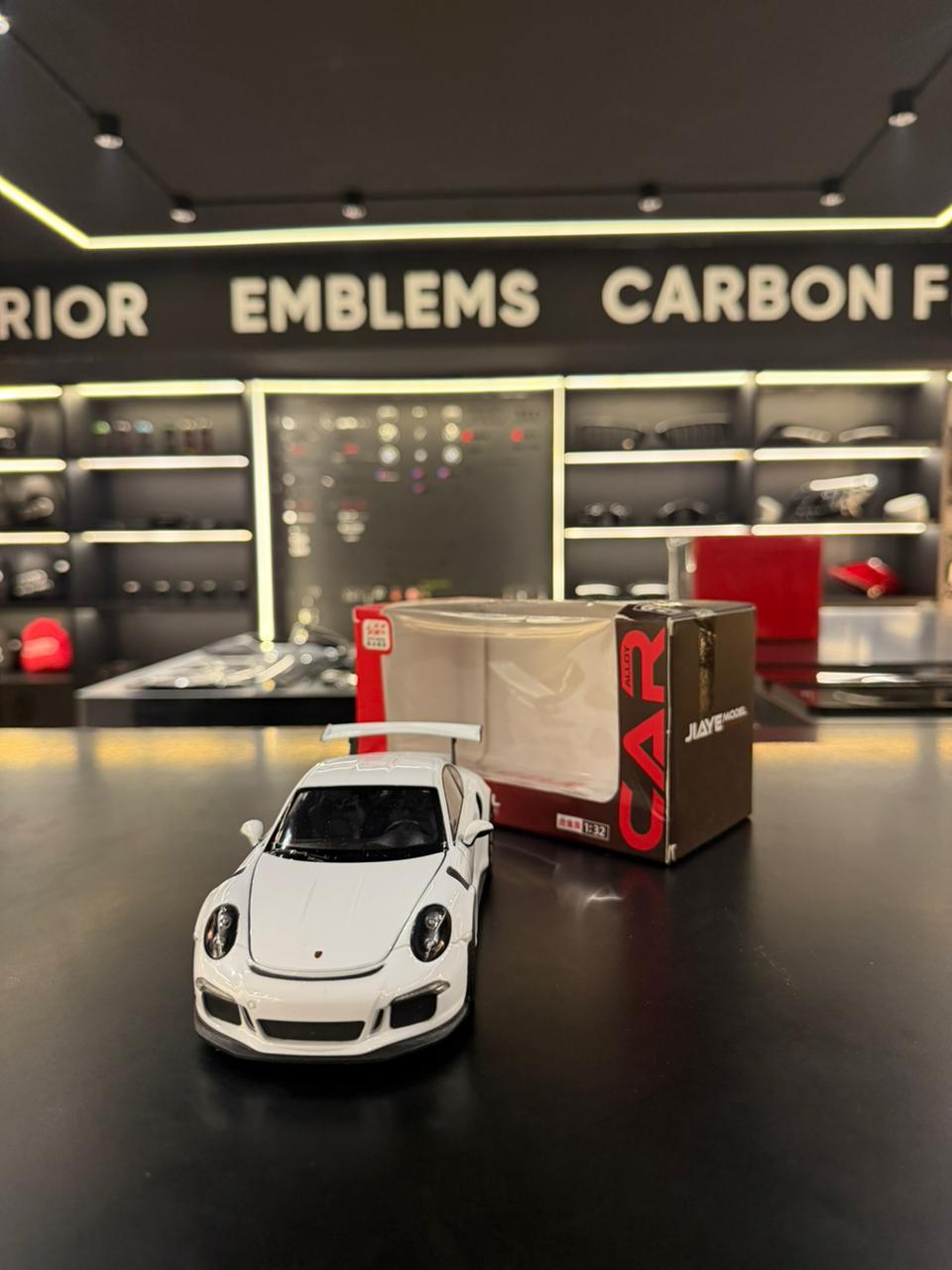 Porsche 911 GT3 RS Diecast Model