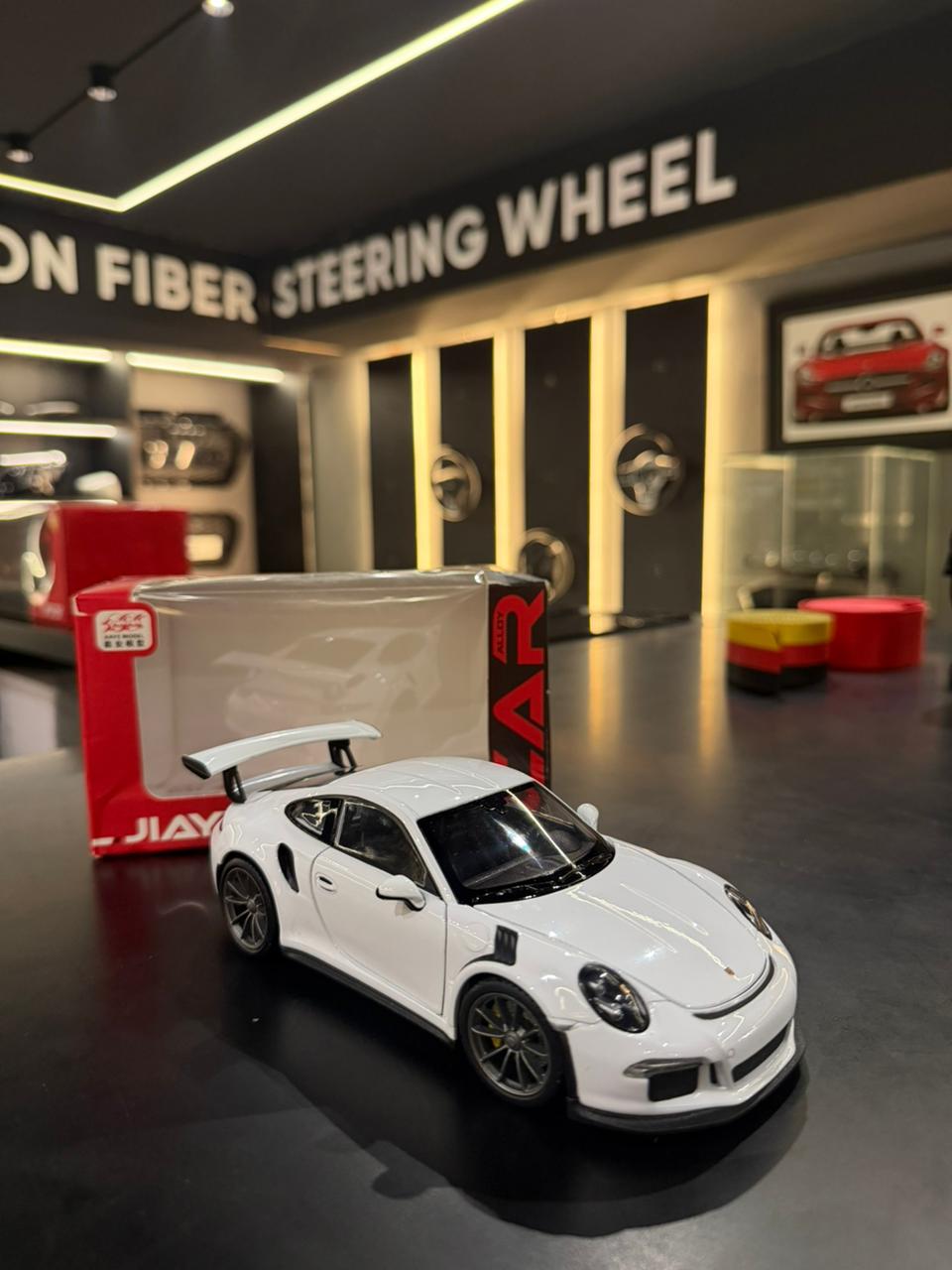 Porsche 911 GT3 RS Diecast Model