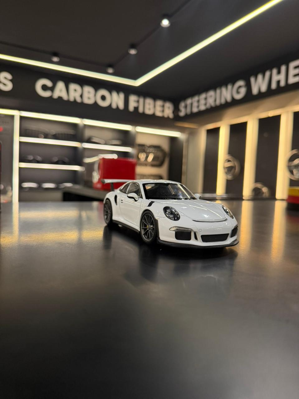 Porsche 911 GT3 RS Diecast Model