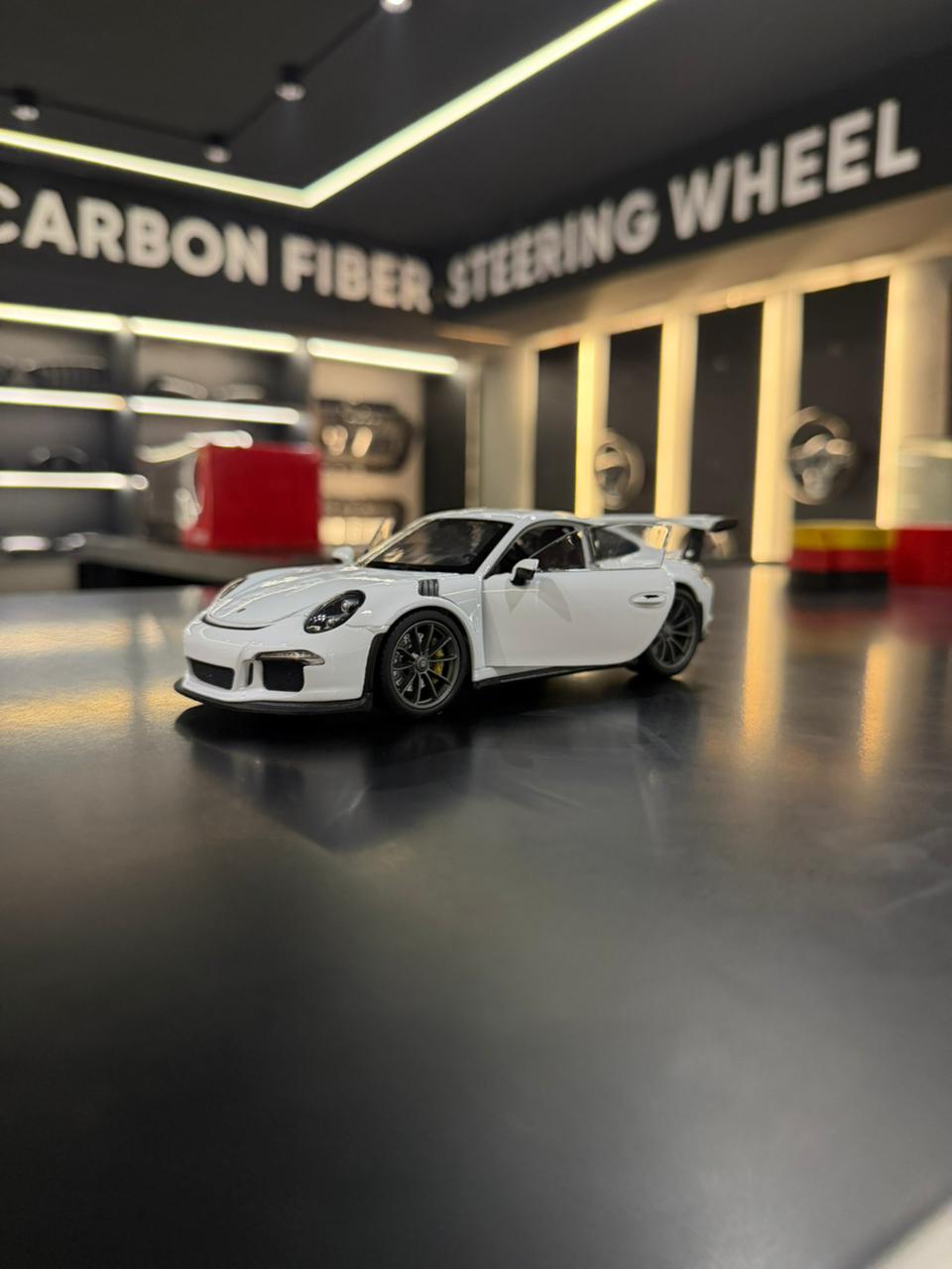 Porsche 911 GT3 RS Diecast Model