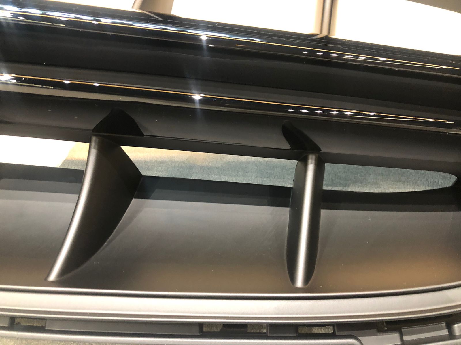 Mercedes-Benz W213 Front Grill