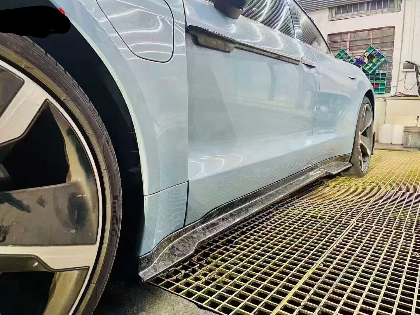 Porsche Taycan Side Skirt